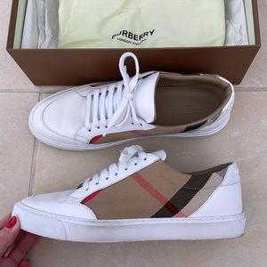 Size 40 Burberry Low Top Sneaker Optic White, original tags, box and duster bag